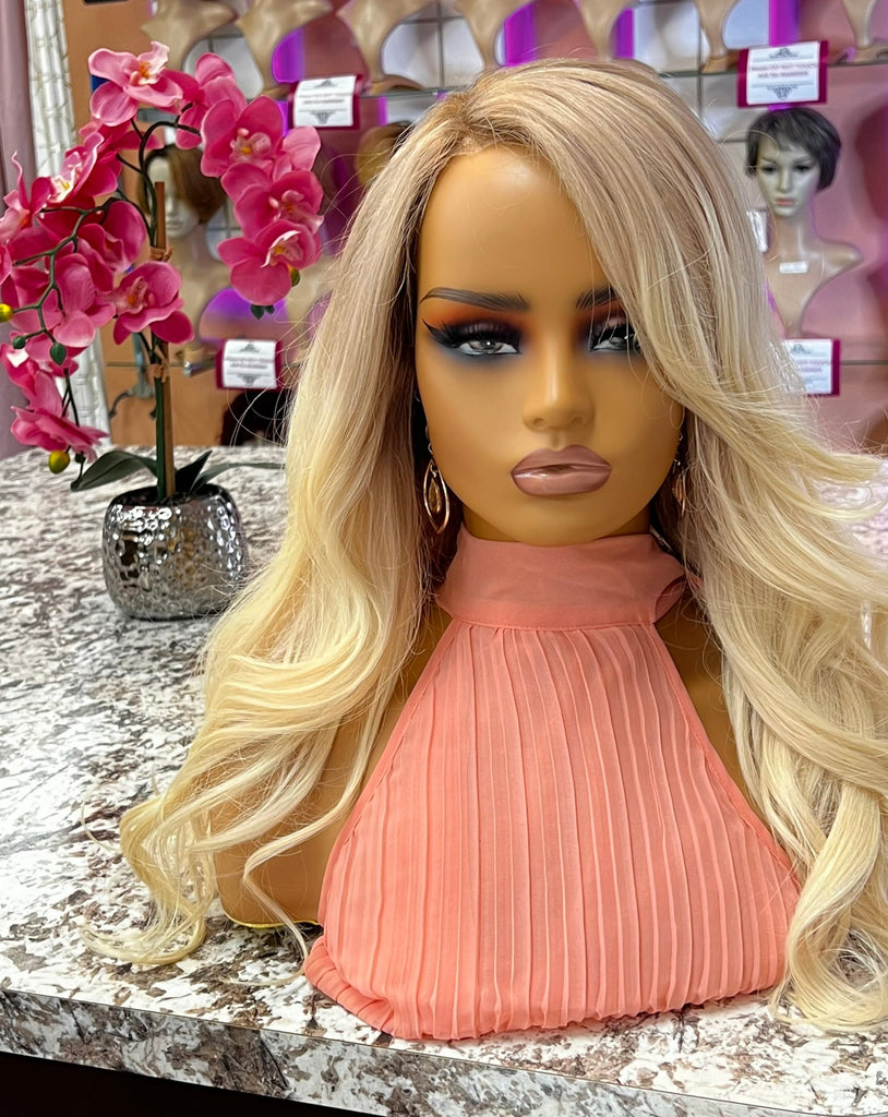Blonde wig 20 inch lace front with side part